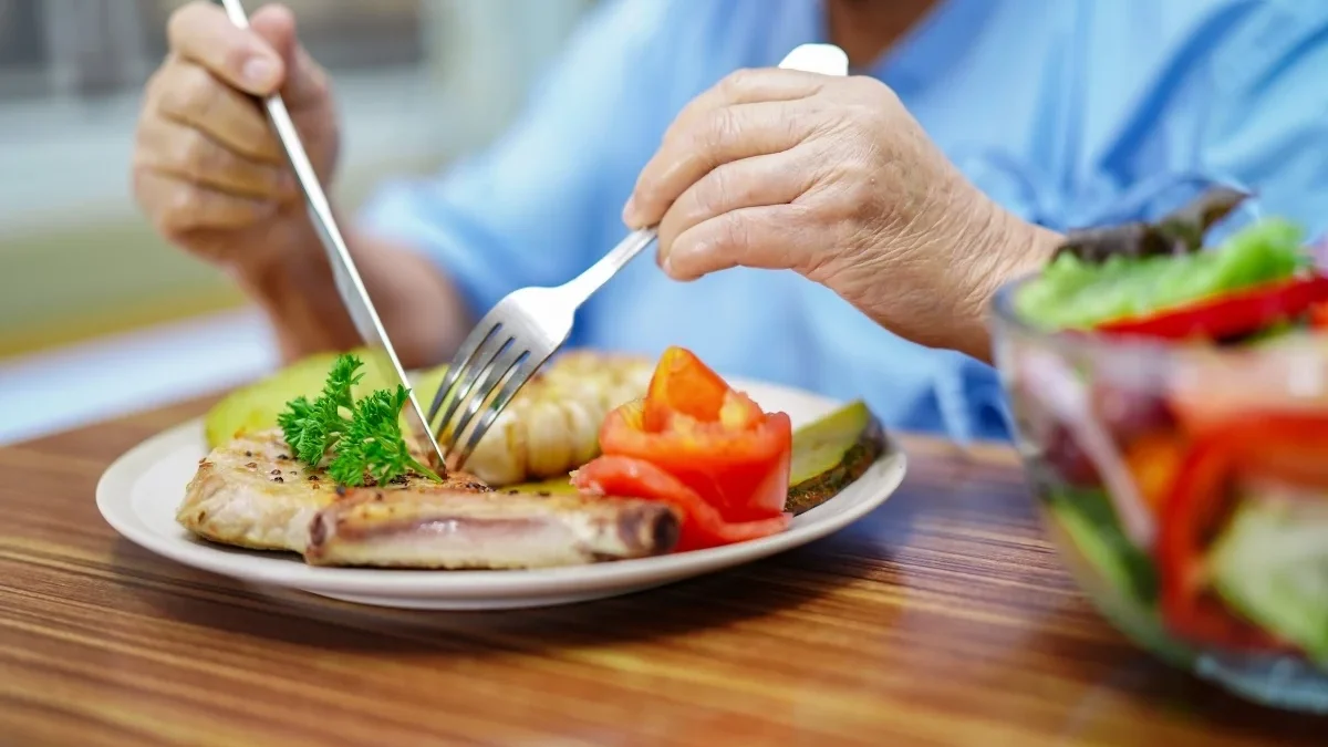 Ernährung im Alter: Wie gutes Essen die geistige Fitness unterstützt